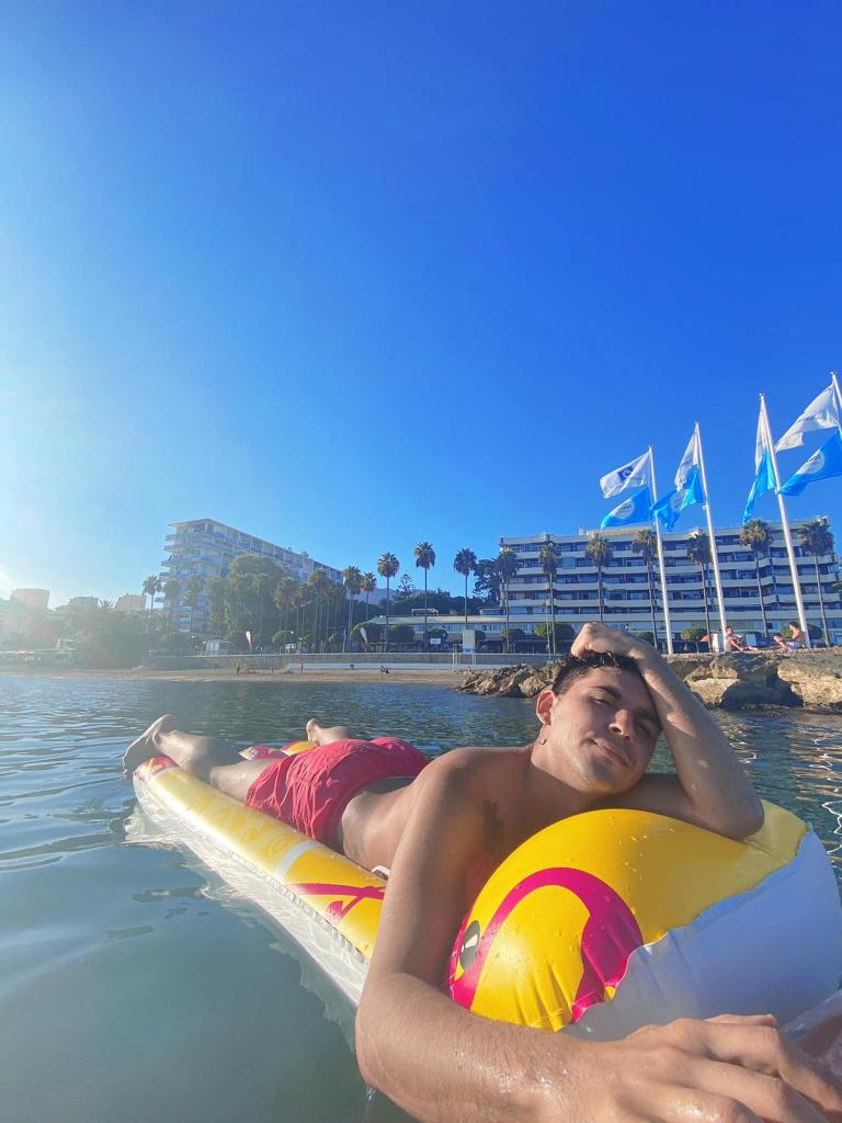 Chico busca chica en Málaga: 