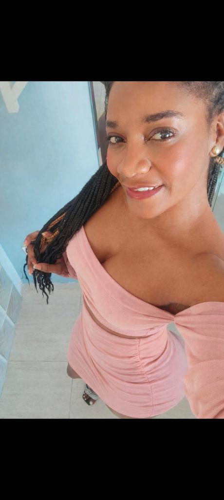 662683159: Chica busca chico en Cantabria