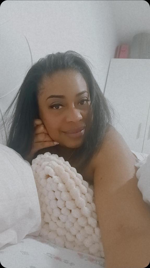 674549911: Chica busca chico en Murcia