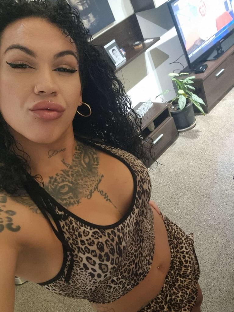 614275268: Transexual en Tenerife