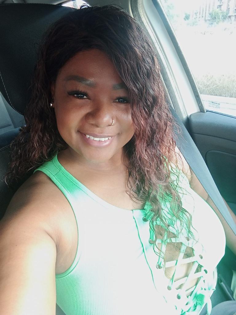 643398061: Chica busca chico en Murcia