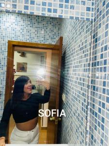 670052209: Chica busca chico en Almería