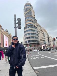 614703200: Chico busca chica en Madrid