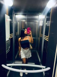 647259381: Chica busca chico en Tenerife