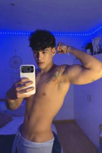 662452942: Chico busca chica en Valencia