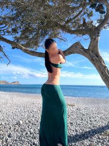 672305849: Chica busca chico en Ibiza