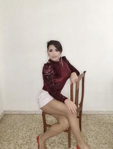 641575210: Chica busca chico en Sevilla