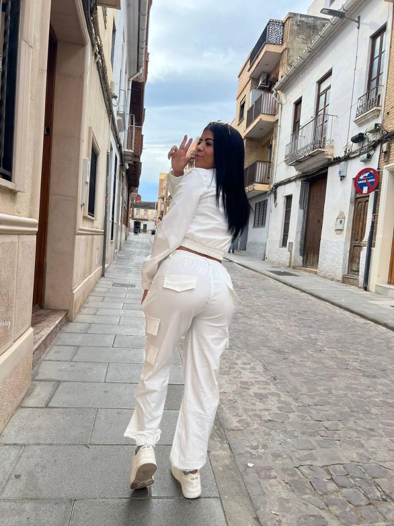 602552930: Chica busca chico en Málaga