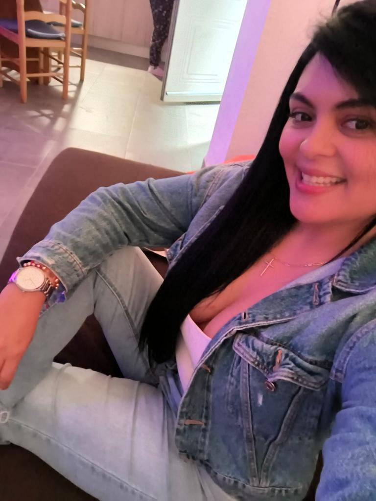 Chica busca chico en Almería: 