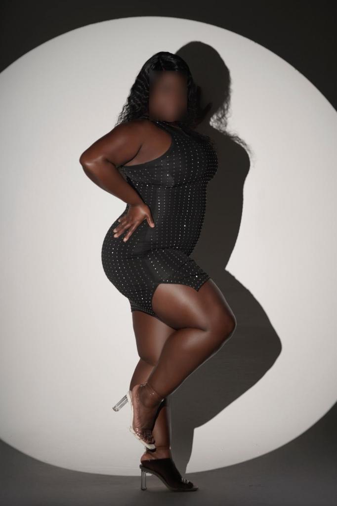 Chica busca chico en Tenerife: 