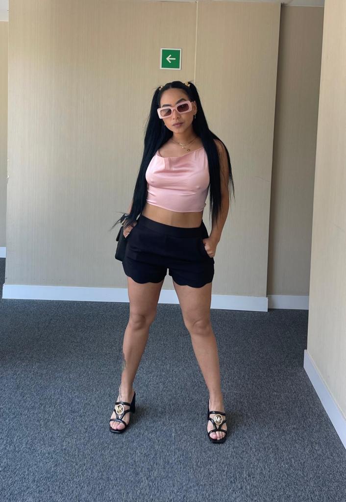 742005308: Chica busca chico en Madrid