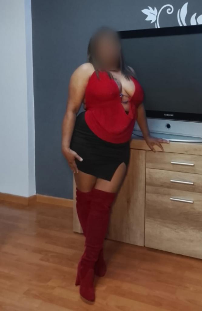Chica busca chico en Pontevedra: 