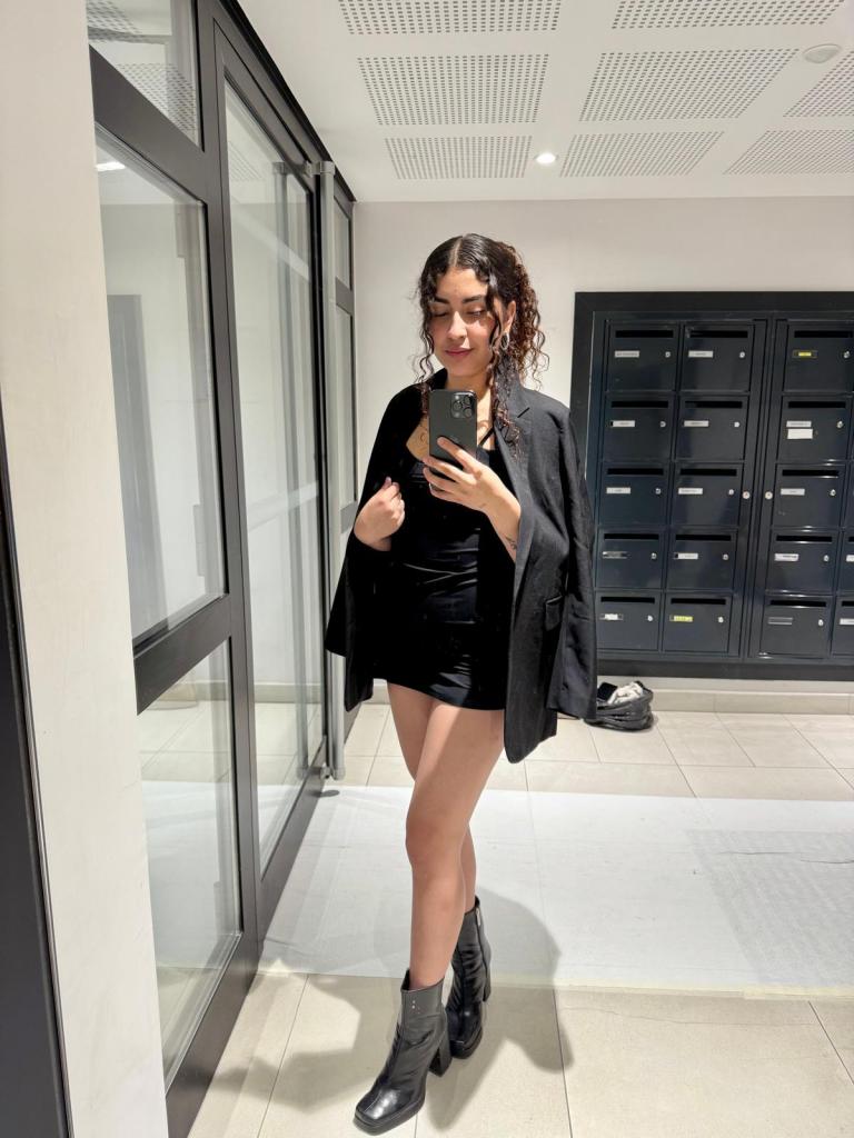 Chica busca chico en Almería: 