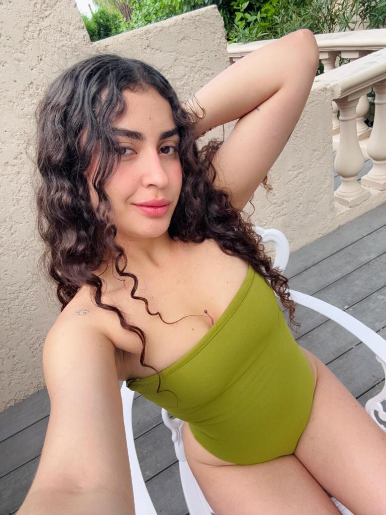 Chica busca chico en Almería: 