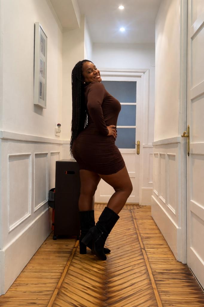 613296788: Chica busca chico en Cantabria