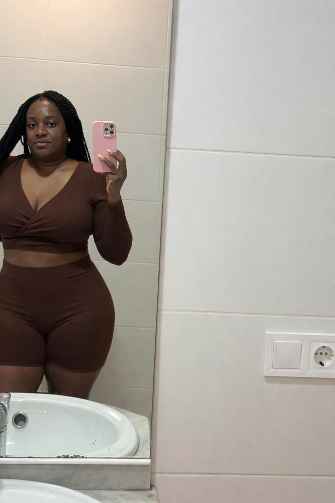 613296788: Chica busca chico en Cantabria