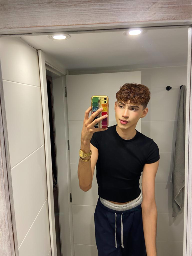 631461031: Chico busca chica en Málaga