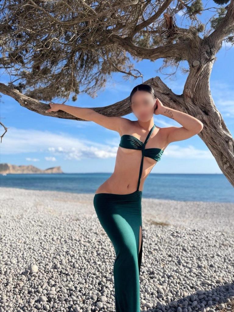 Chica busca chico en Ibiza: 