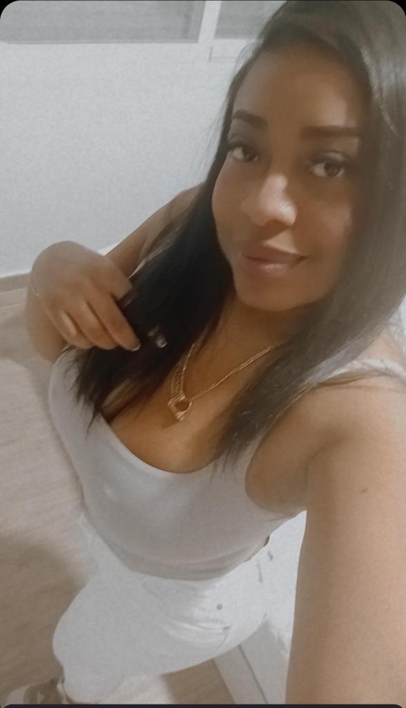 674549911: Chica busca chico en Murcia