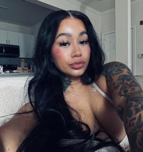 631373075: Chica busca chico en La Coruña