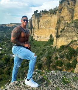 658285591: Chico busca chica en Sevilla