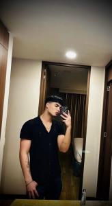 664206272: Chico busca chica en Barcelona