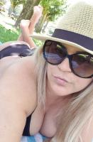 663086139: Chica busca chico en La Coruña