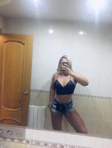 Chica busca chico en Granada: 