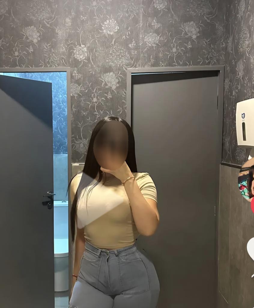 Chica busca chico en Cádiz: 