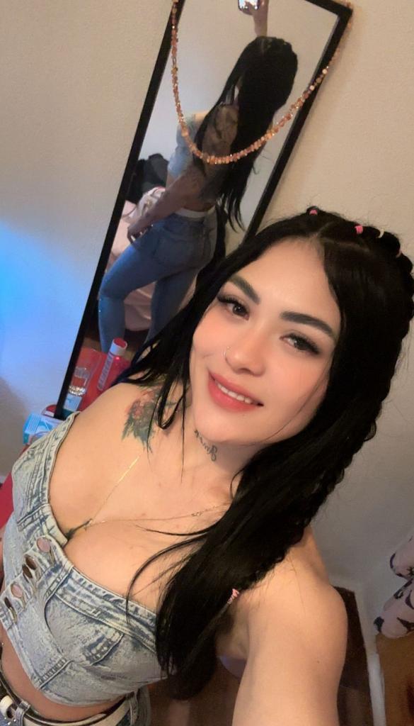 Chica busca chico en Cádiz: 