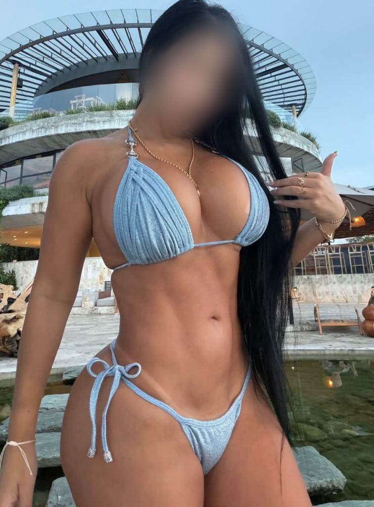 Chica busca chico en Almería: 