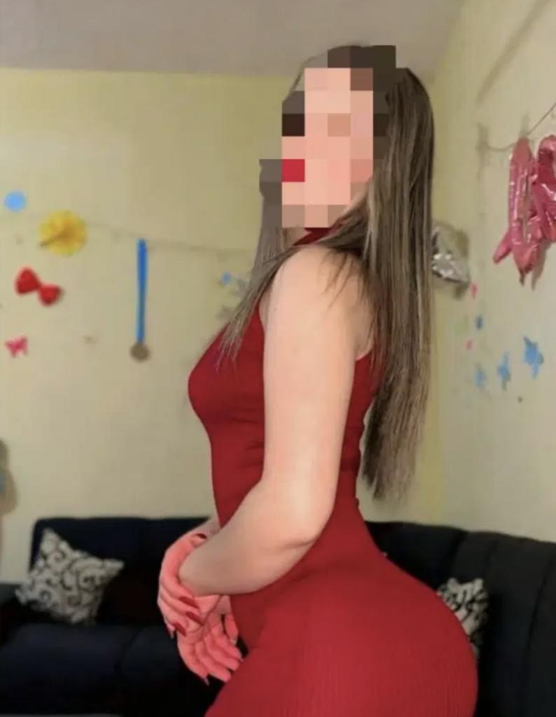 641049921: Chica busca chico en Granada
