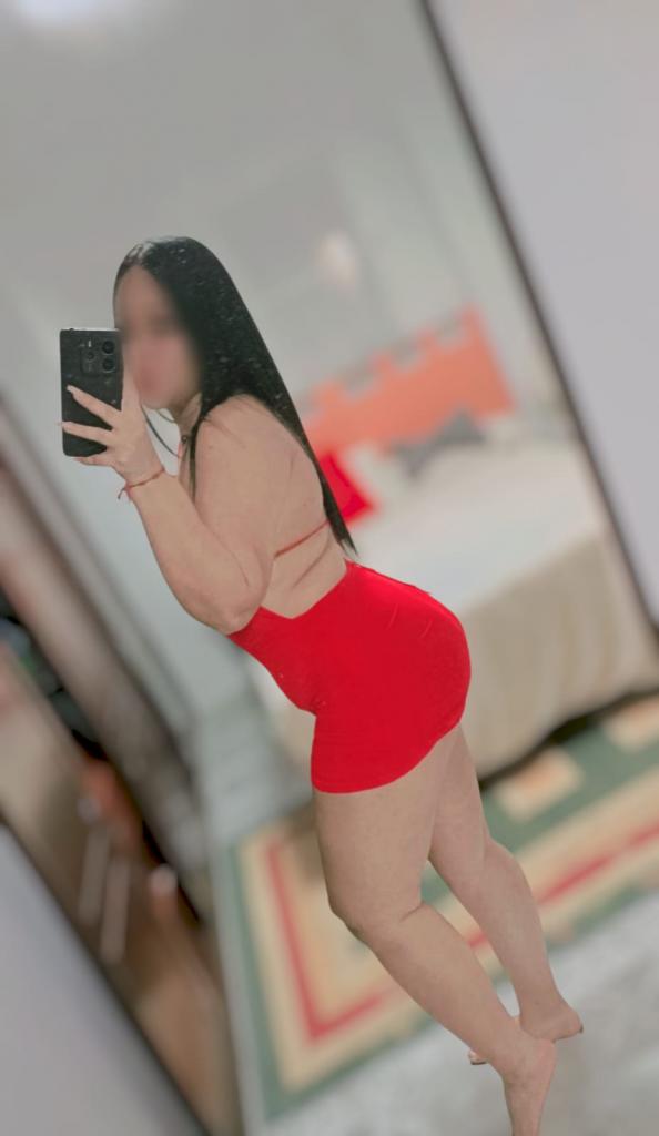 Chica busca chico en Málaga: Chica busca chico