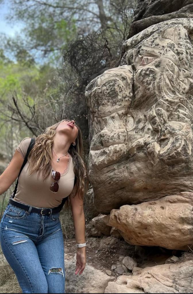 632297848: Chica busca chico en Sevilla