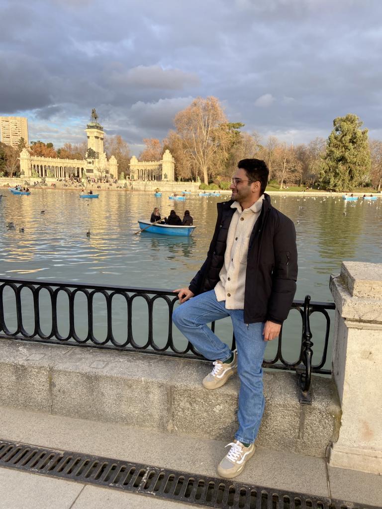 672177602: Chico busca chica en Madrid