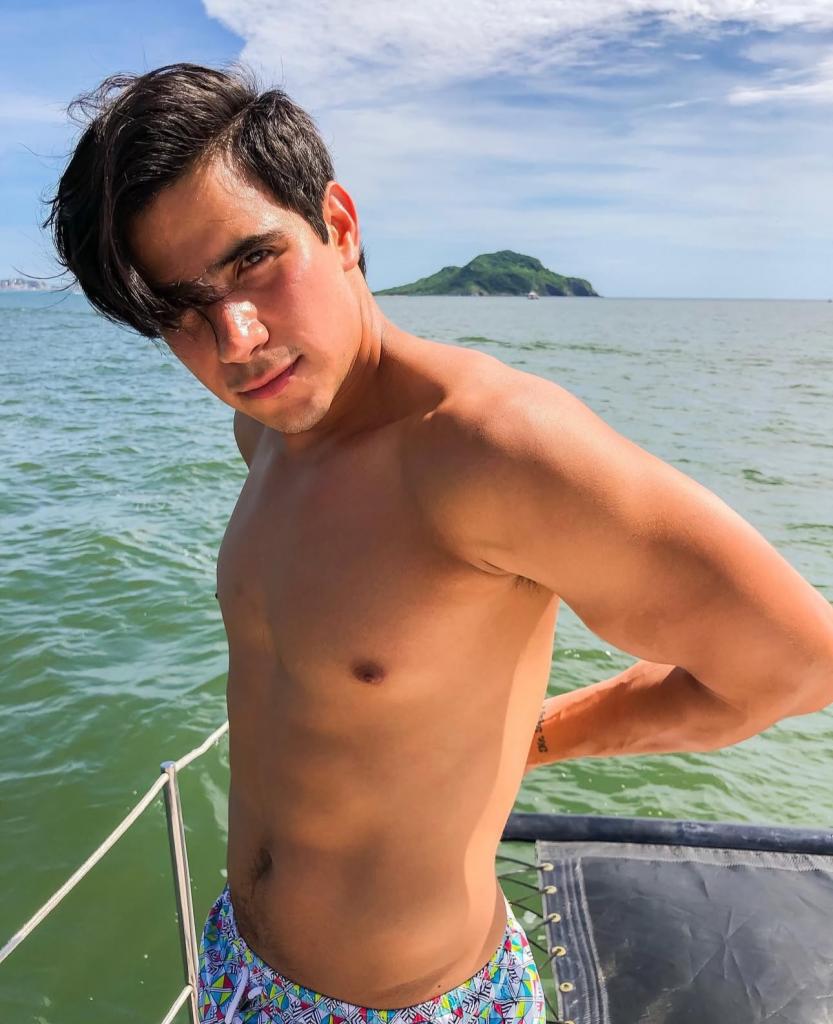 604132328: Chico busca chica en Madrid