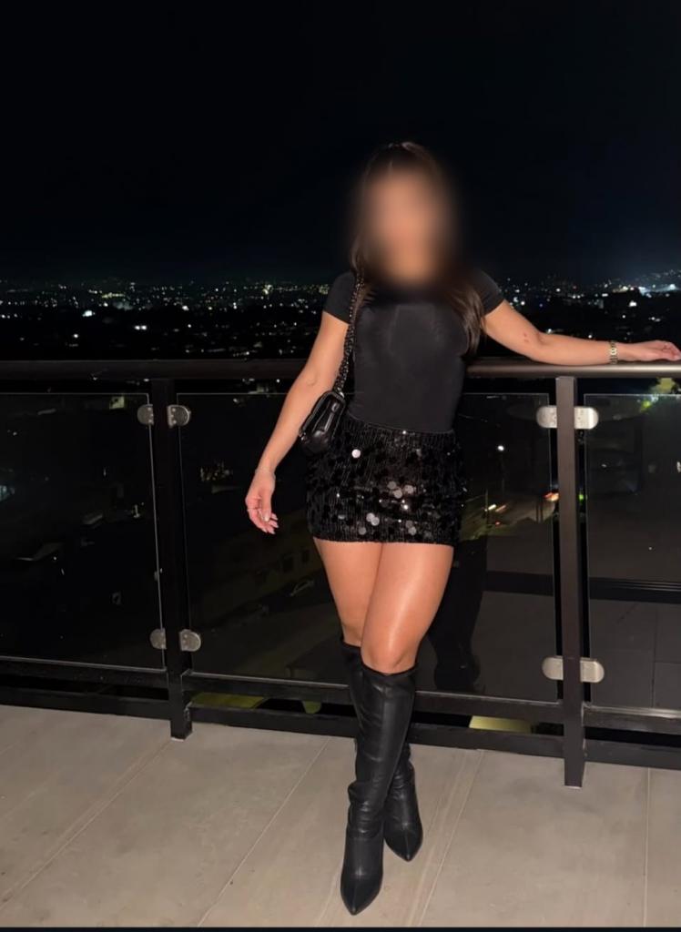 Chica busca chico en Huelva: 