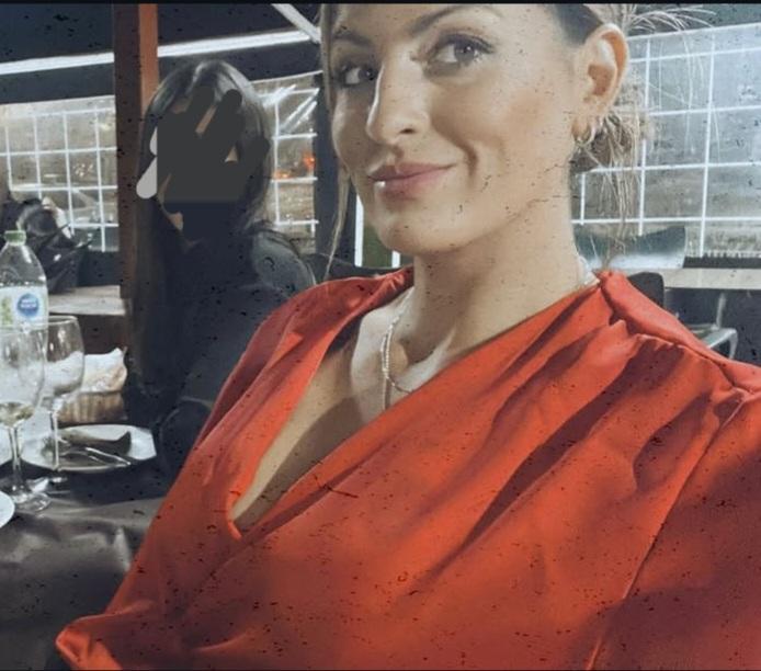 632297848: Chica busca chico en Sevilla