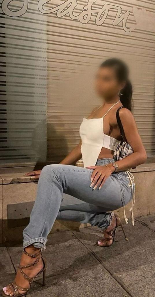Chica busca chico en La Coruña: 