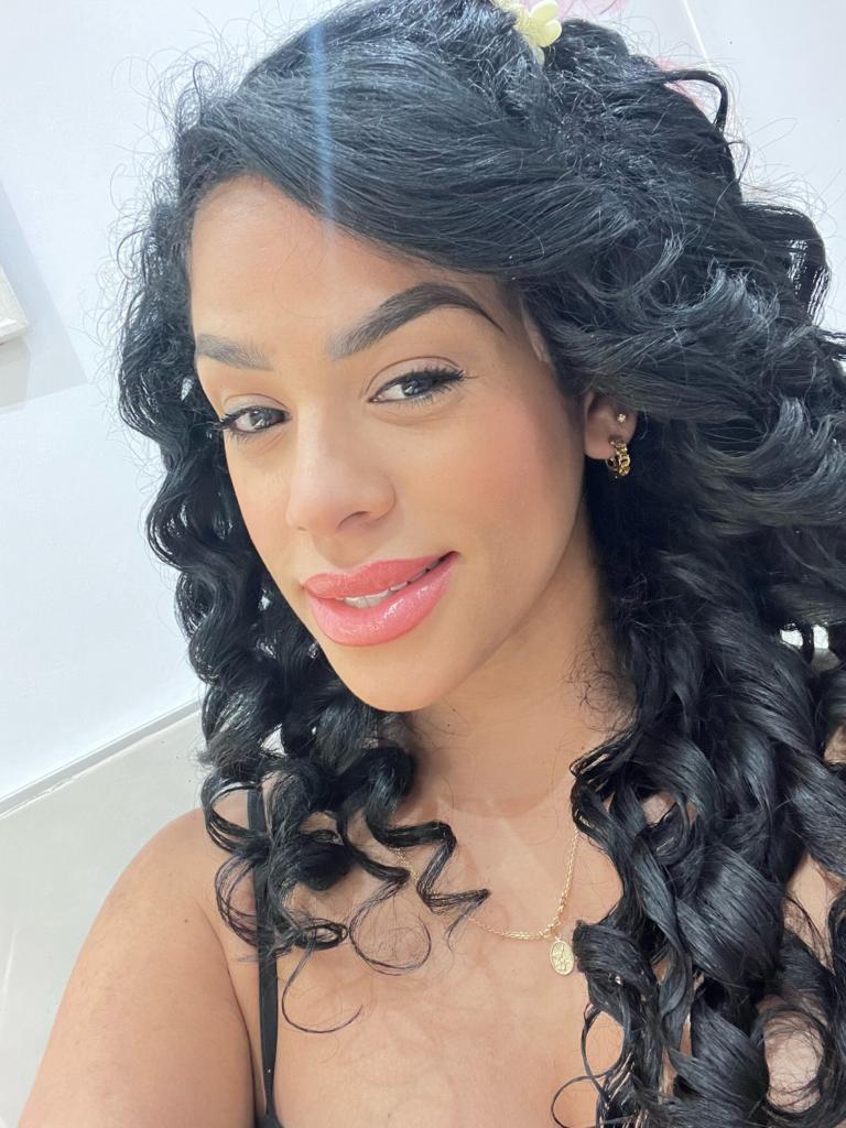 Chica busca chico en Granada: 