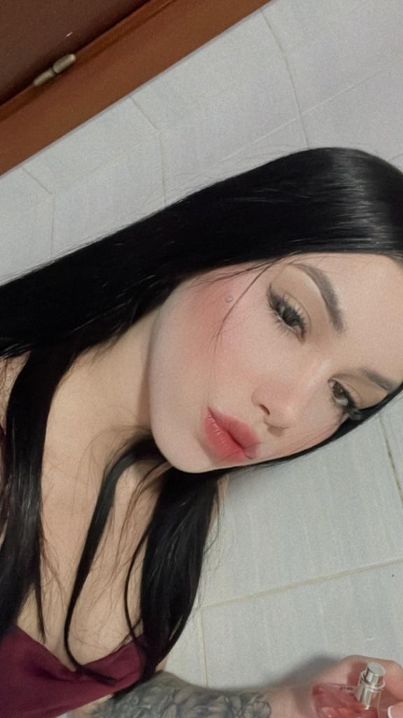 Chica busca chico en Alicante: Chica busca chico