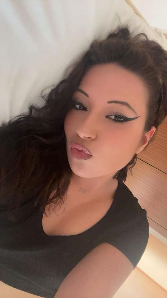 Chica busca chico en Madrid: Chica busca chico