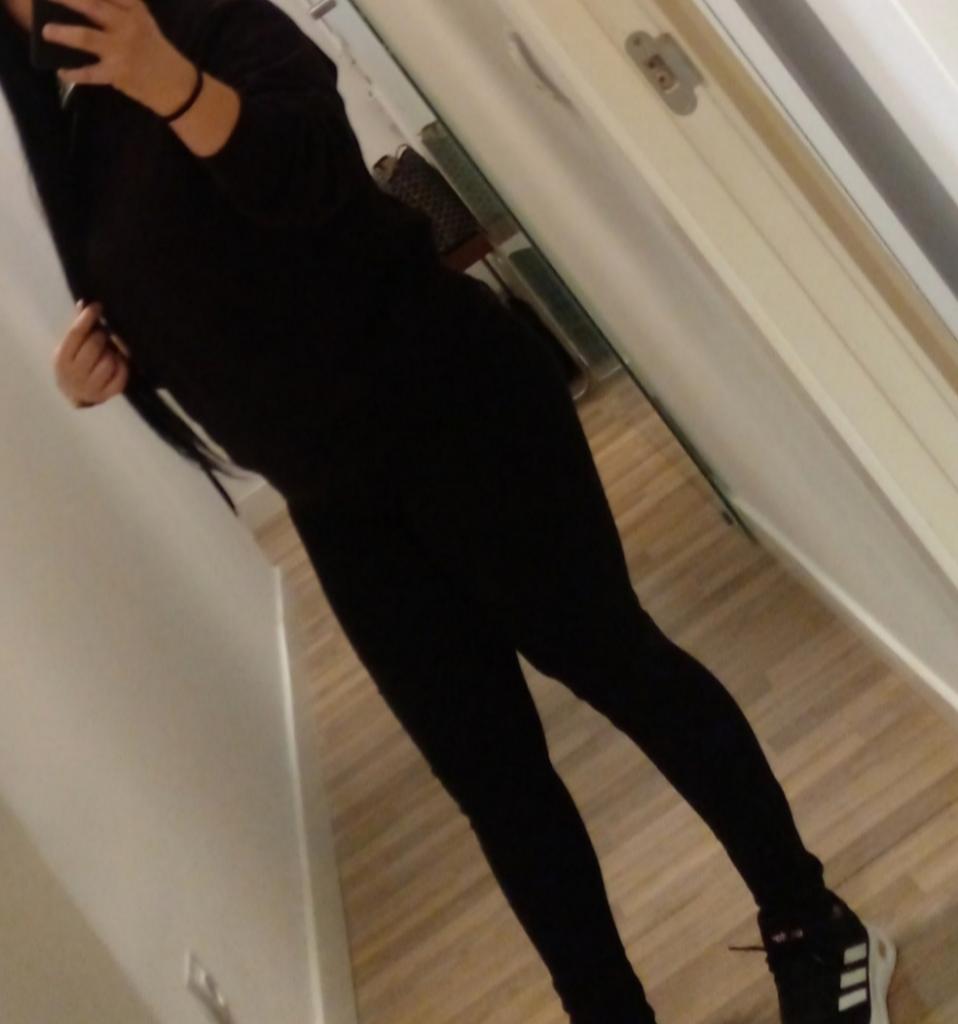 645961475: Chica busca chico en Cantabria