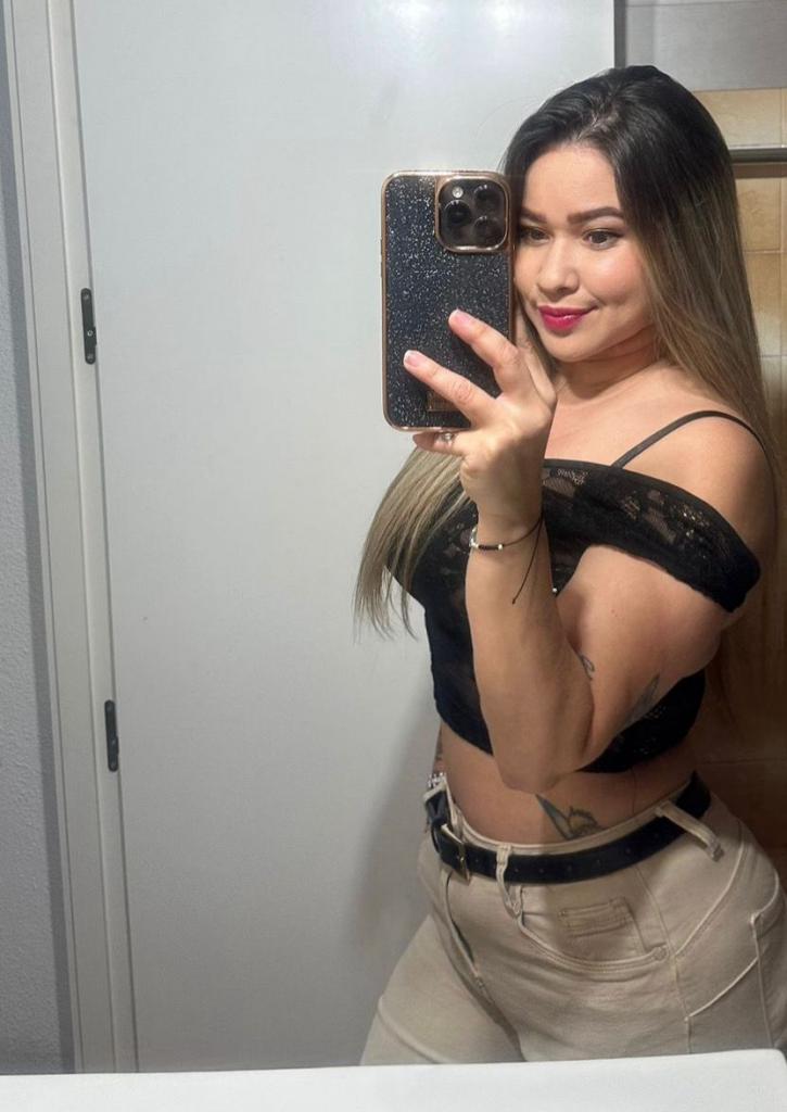 Chica busca chico en Granada: 