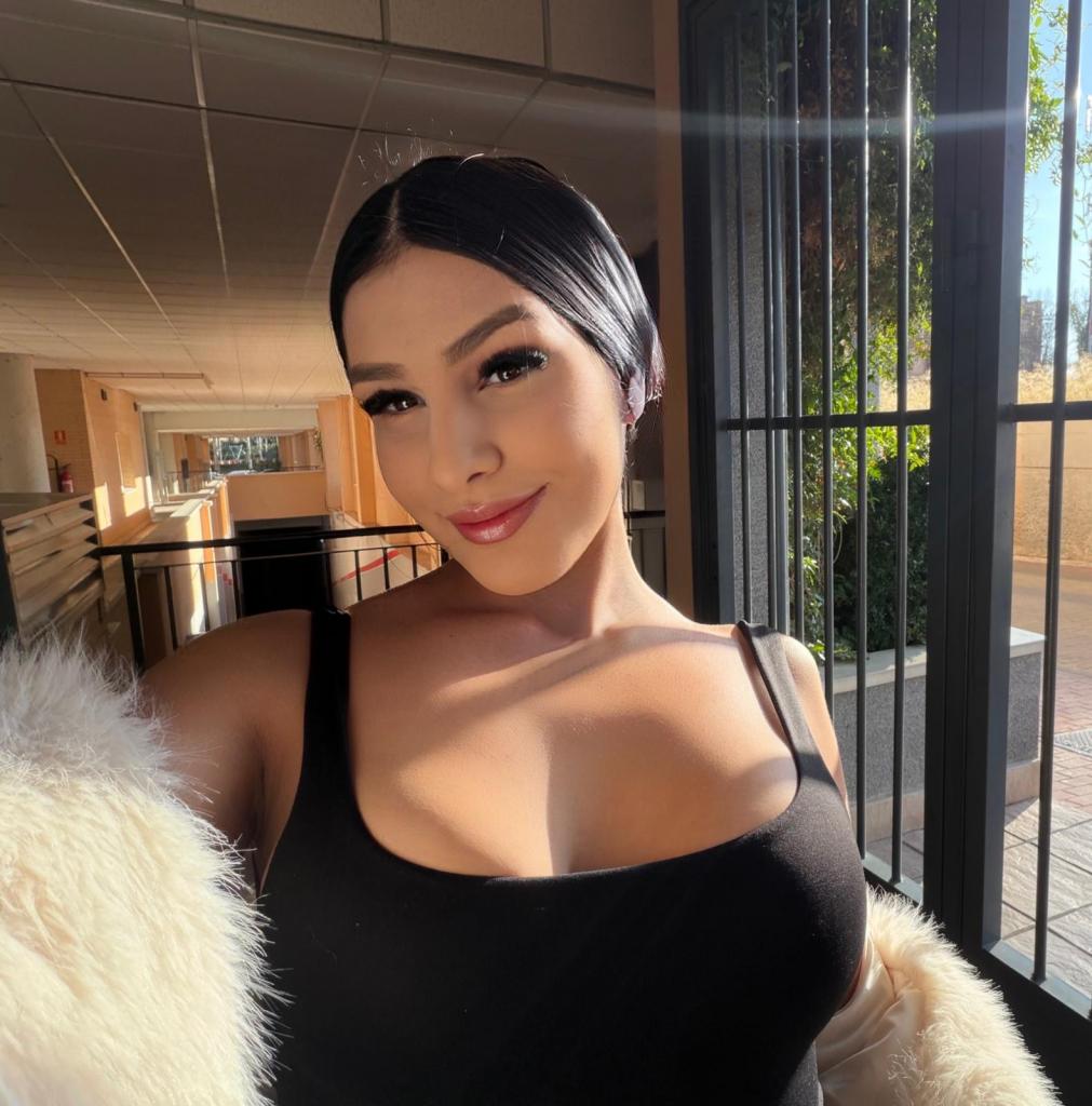 Chica busca chico en Sevilla: Chica busca chico