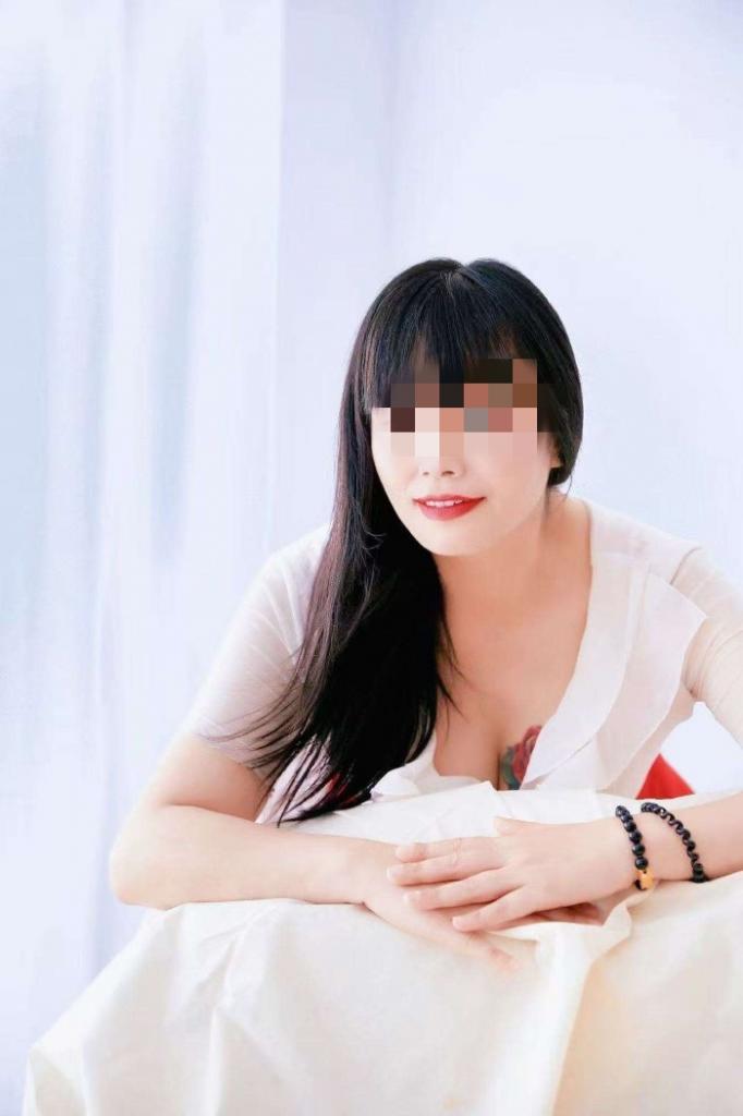 Chica busca chico en Gerona: Chica busca chico