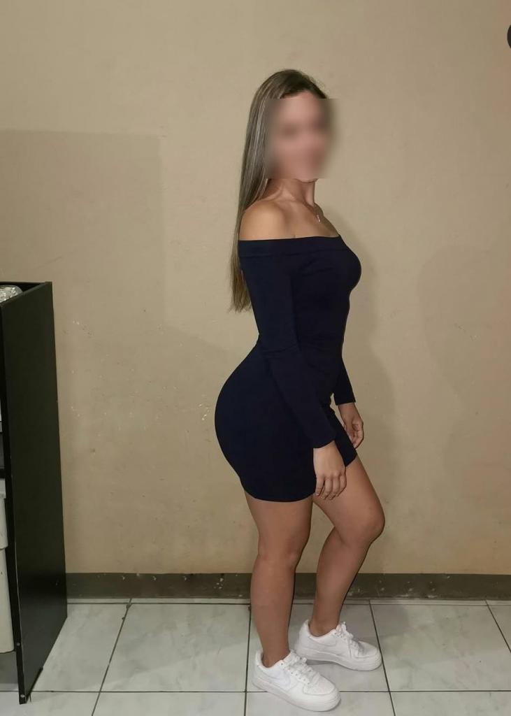 Chica busca chico en Cantabria: Chica busca chico