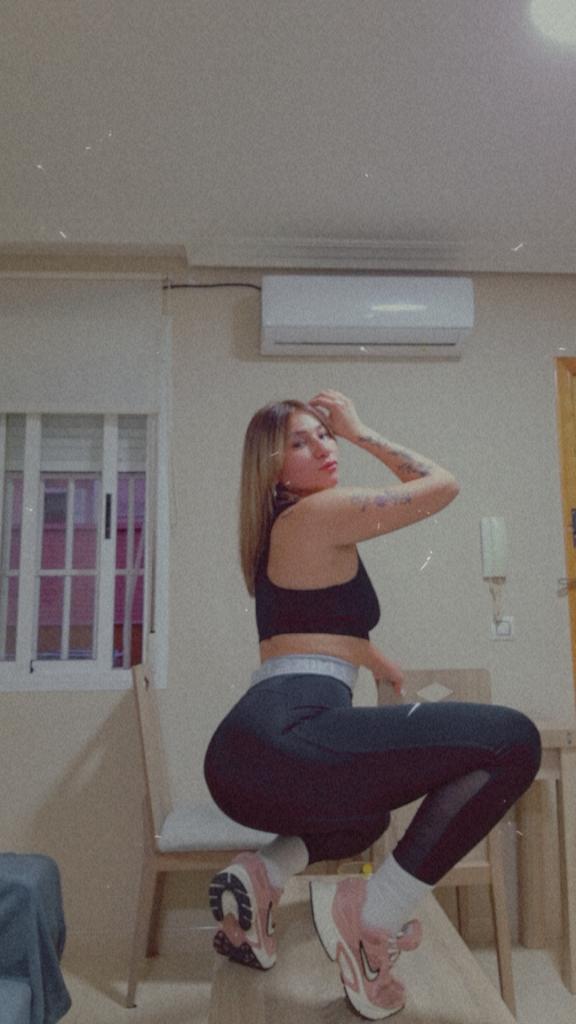 Chica busca chico en Almería: 