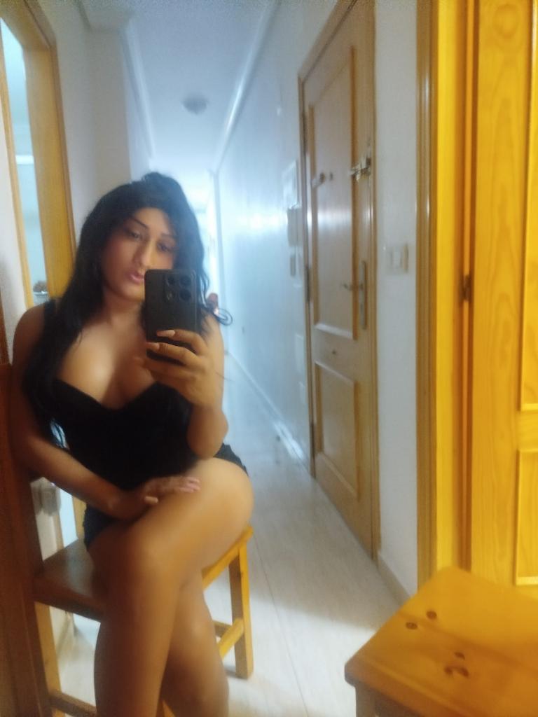 Chica busca chico en Almería: 