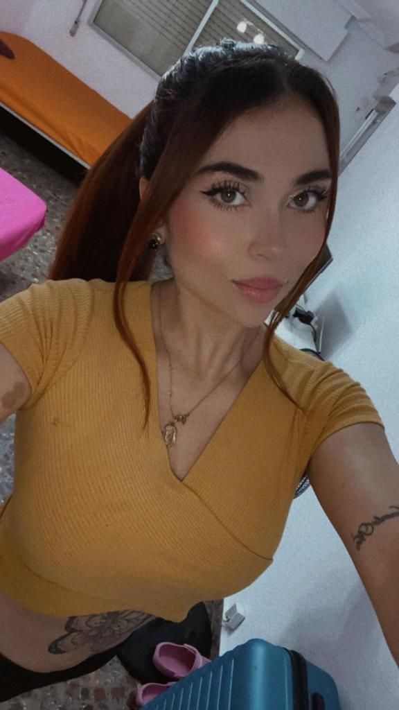 617781967: Chica busca chico en Barcelona